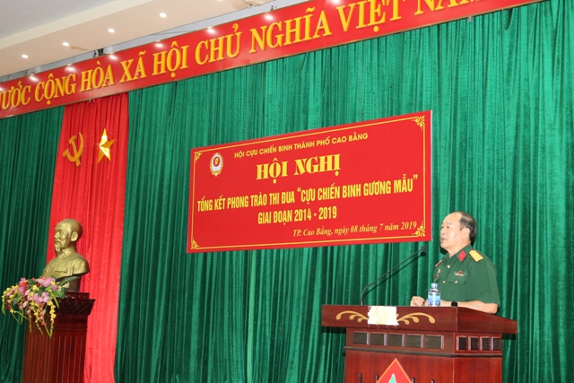 Đồng chí Đại tá Nguyễn Thắng, Ủy viên Ban Chấp hành Trung ương Hội CCB Việt Nam, Chủ tịch Hội CCB tỉnh Cao Bằng phát biểu tại hội nghị